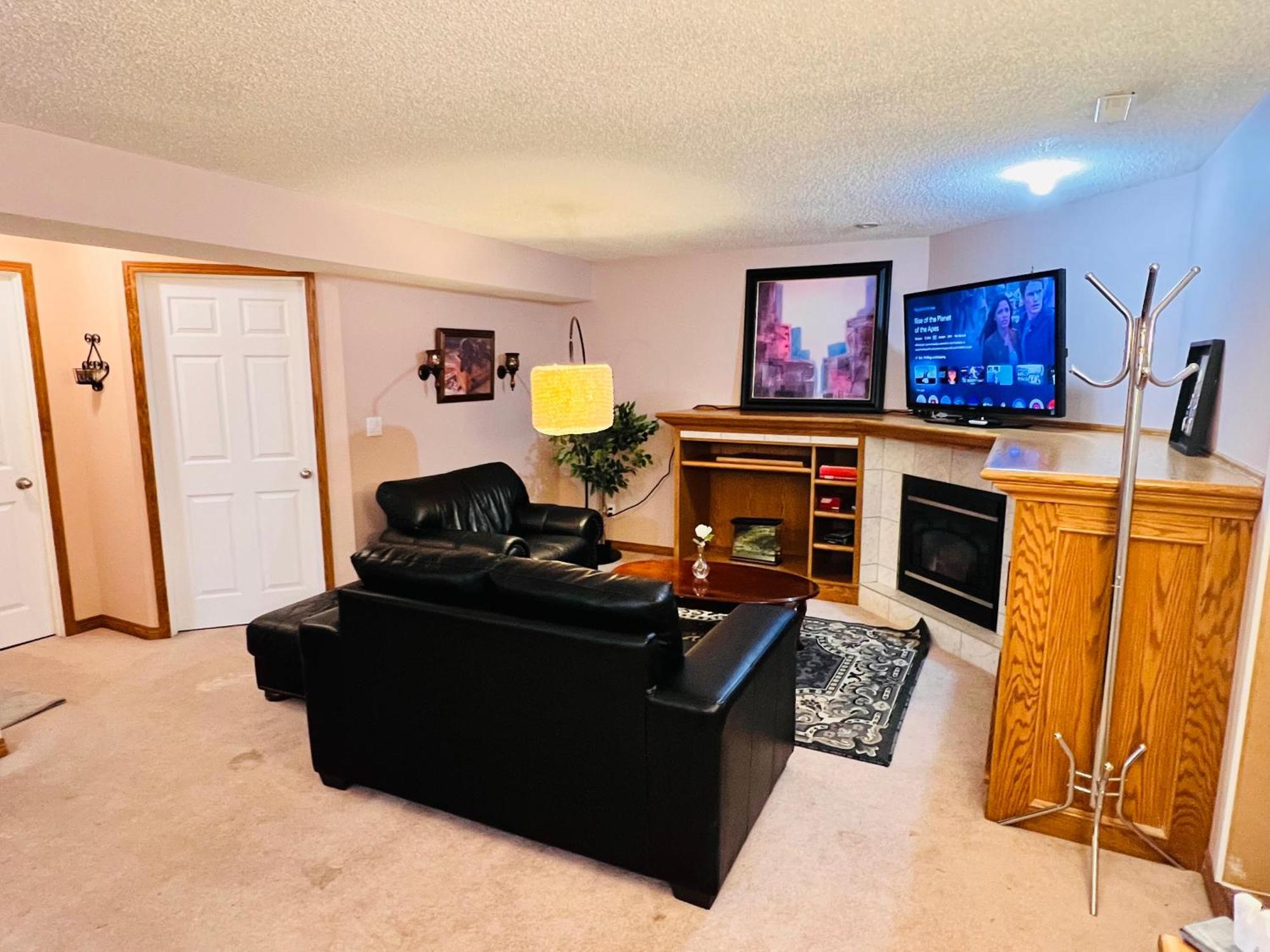 A Classic Homely Basement Suite! Chestermere Exteriör bild